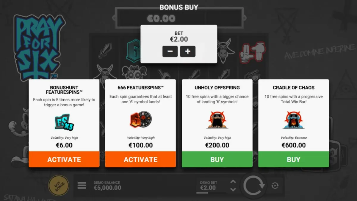 Interface do slot Pray for Six com tema monocromático e elementos de terror cartunesco